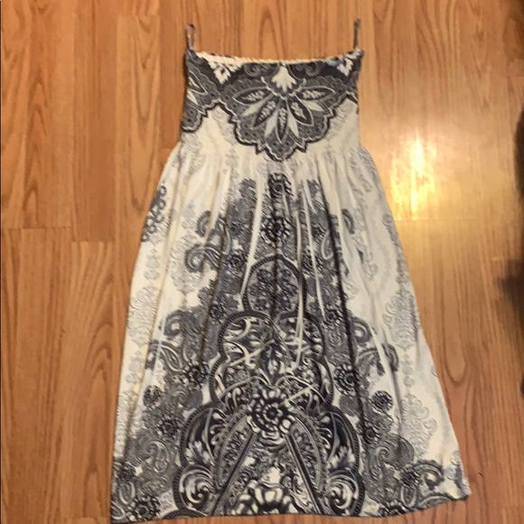Dress - Picture 2 of 2
